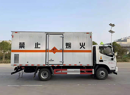 修武爆破器材运输车
